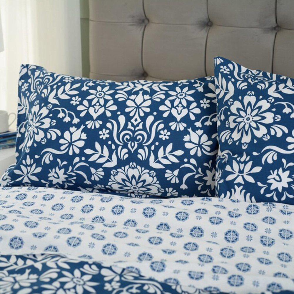 Deyongs Ornamental Single Floral Tile Reversible Duvet Set Image 2