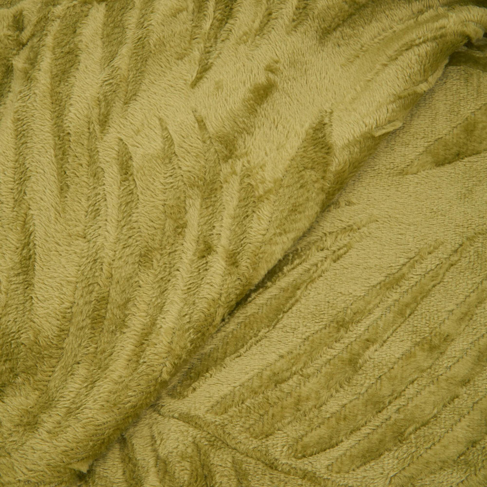 Palm Leaf Embossed Throw - Green Image 6