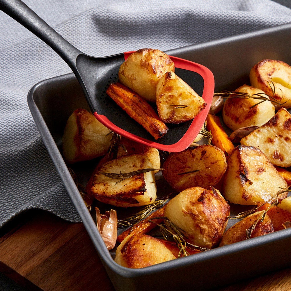 Morphy Richards Slotted and Solid Turner Set Image 5