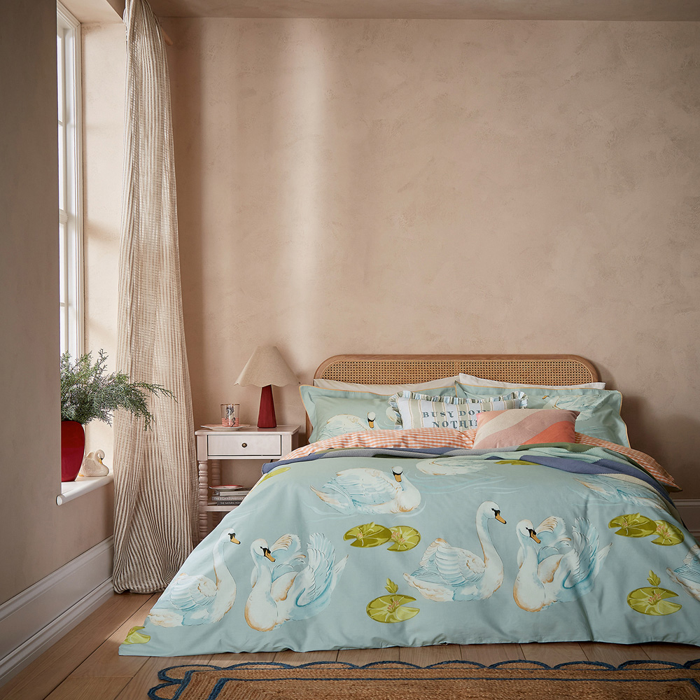 Yvonne Ellen Super King Size Aqua Sister Swans Reversible Duvet Set Image 5