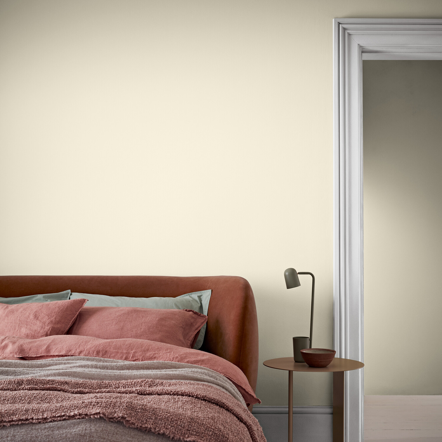 Crown Walls & Ceilings Soft Linen Mid Sheen Emulsion Paint 5L Image 5