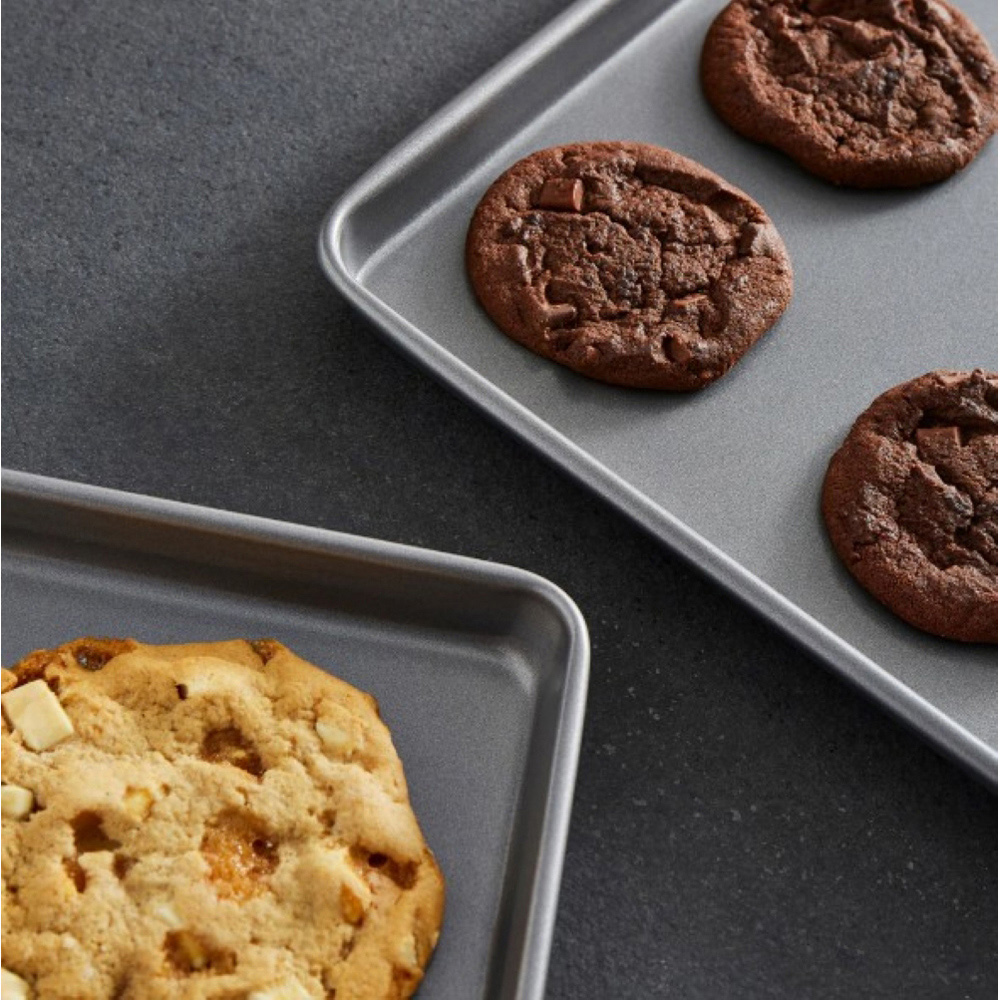 Morphy Richards 38 x 25cm Oven Tray 2 Pack Image 5