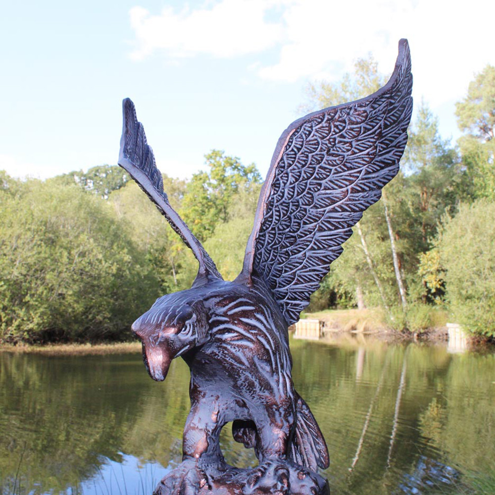 Inspirational Gifting Eagle Cast Aluminium Garden Ornament Image 3