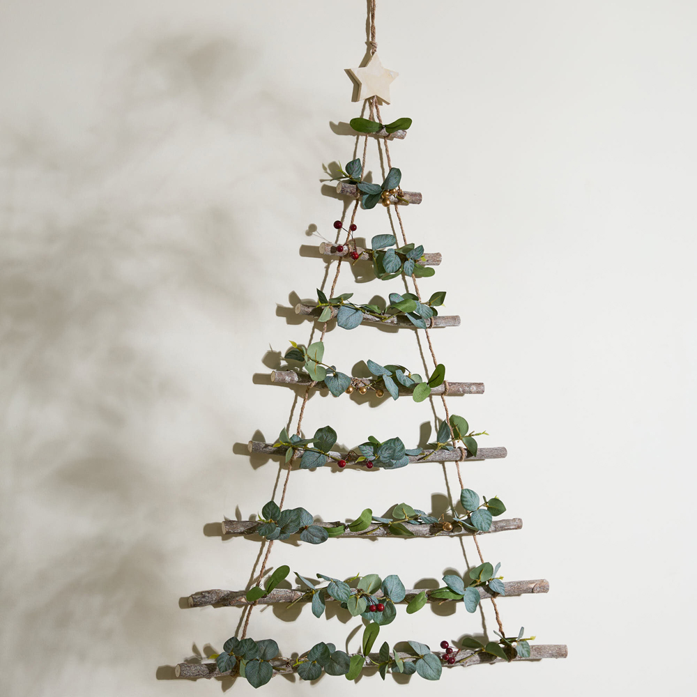 Dibor Mistletoe Leaves and Berries Christmas Tree Ladder Decoration 88cm Image 2