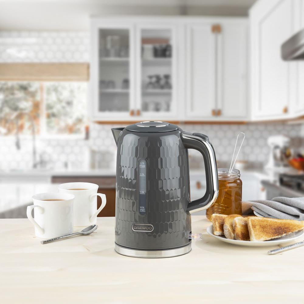 Daewoo Honeycomb Grey 1.7L Jug Kettle Image 2