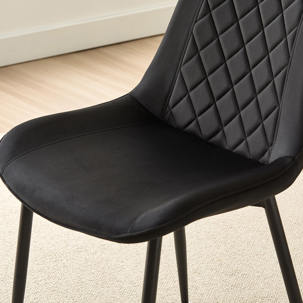 Indoor Living New York Amelia 4 Seater Round Dining Set Black Image 4