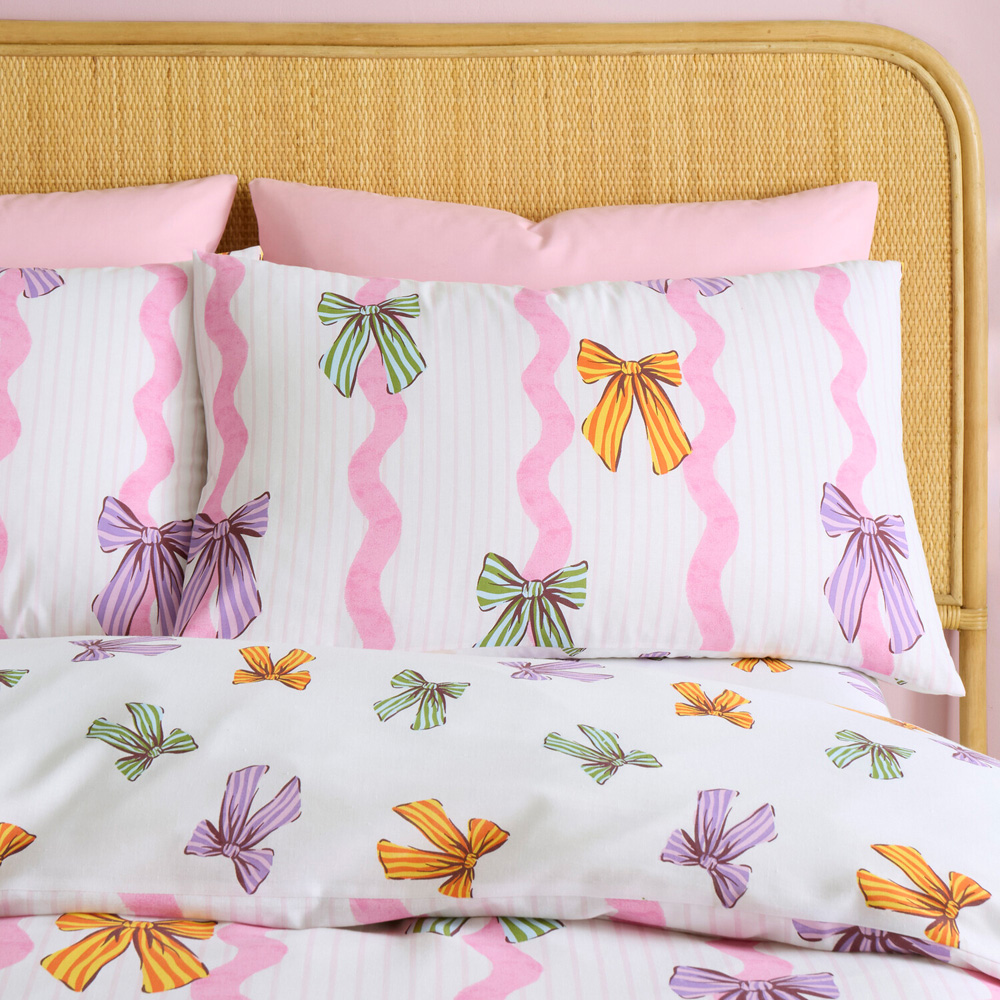 Retro Bows Bedding Set Pink King Image 5