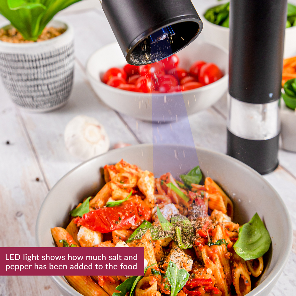 Innoteck Essentials Black Stainless Steel Electric Salt and Pepper Mill Set Image 4