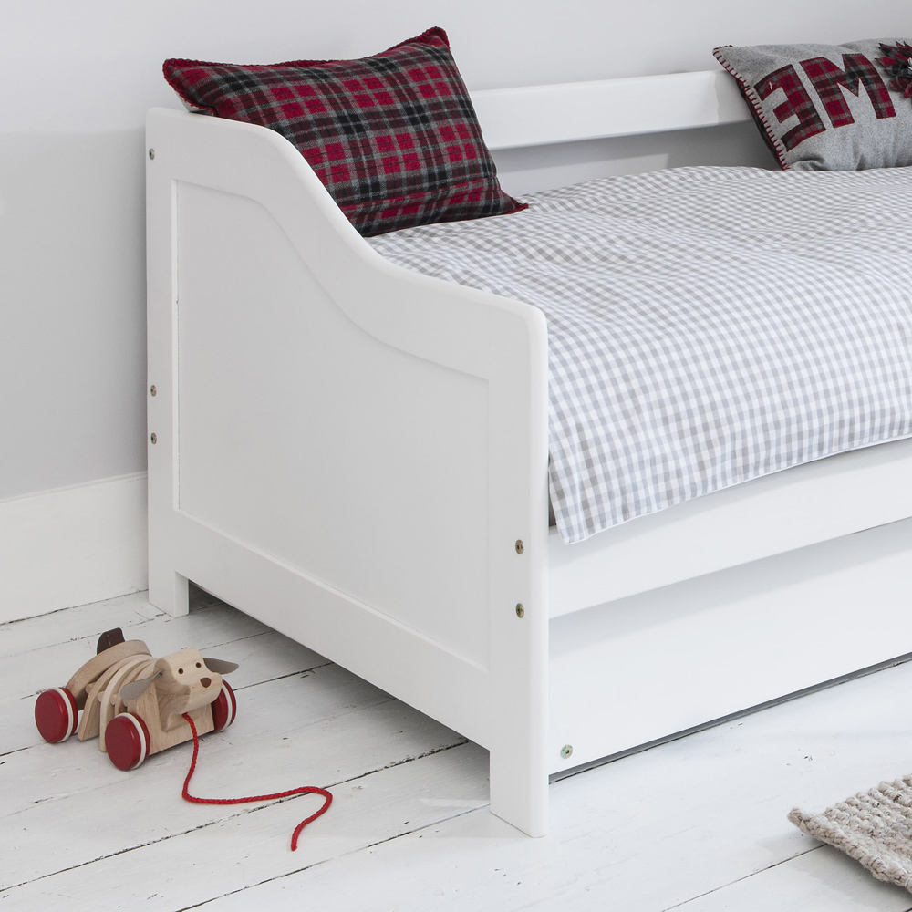 Noa and Nani Hove White Day Bed with Pull-Out Trundle | Homebase