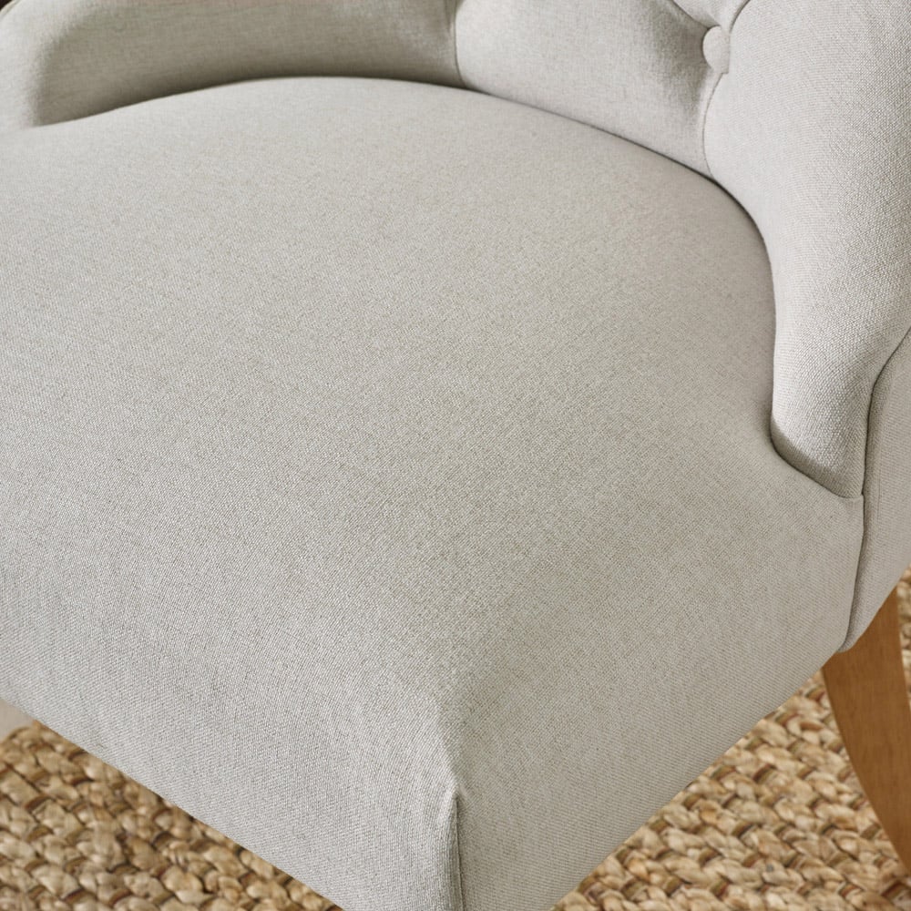 Furniturebox Bodmin Kennsington 4 Seater Round Wooden Dining Set Oak Effect Image 4