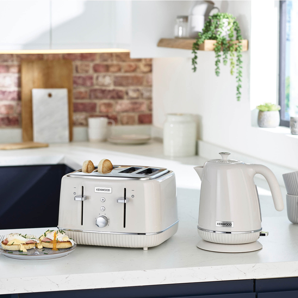 Kenwood KW4301 Clotted Cream Elegancy 1.7L Kettle Image 2