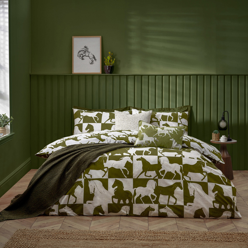 furn. Herve King Size Olive Reversible Duvet Set Image 4