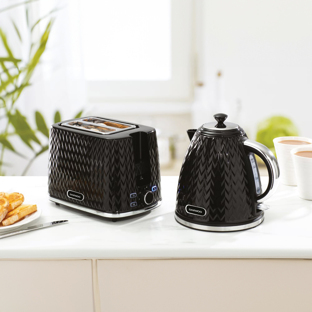 Daewoo Argyle Black 1.7L Jug Kettle Image 6