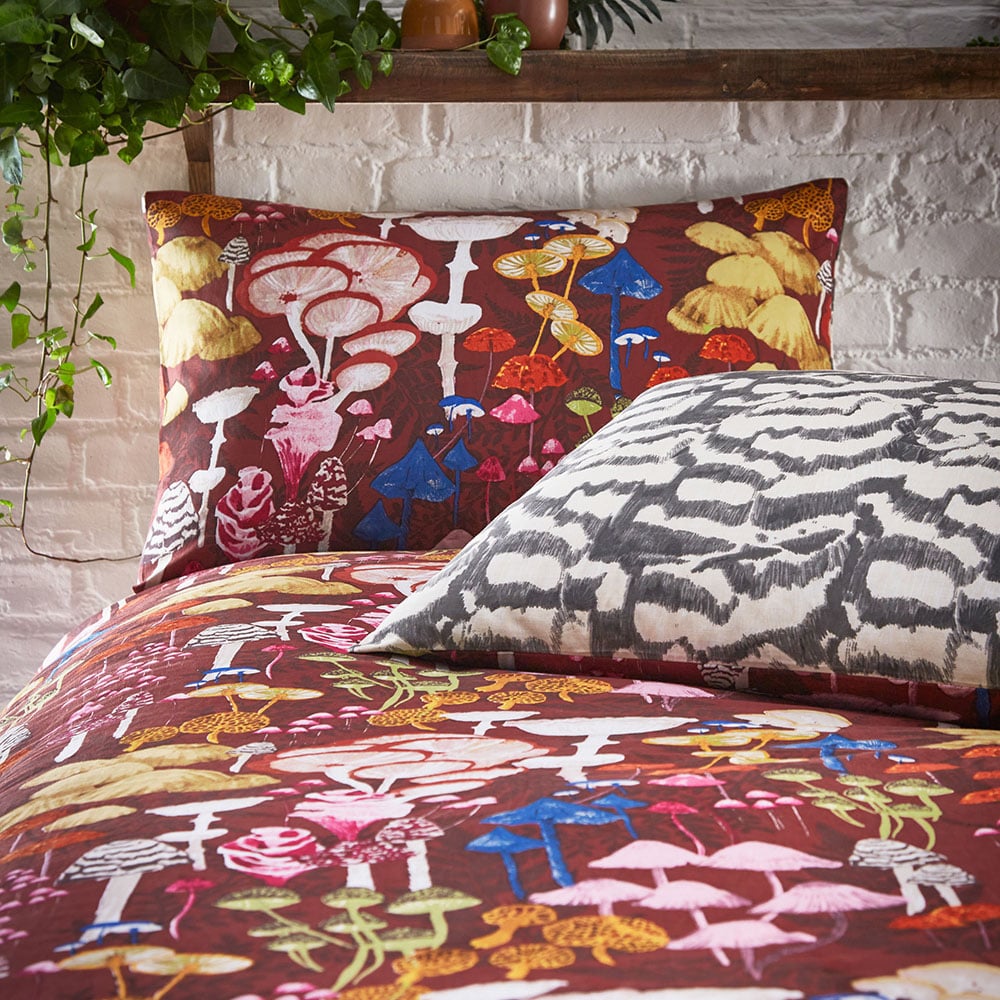 furn. Amanita Mushroom King Size Redwood Duvet Set Image 3