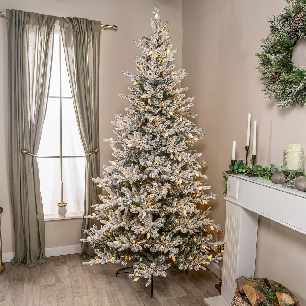The Christmas Centre Pre-Lit Highgrove Artificial Xmas Tree 7.5ft Image 8