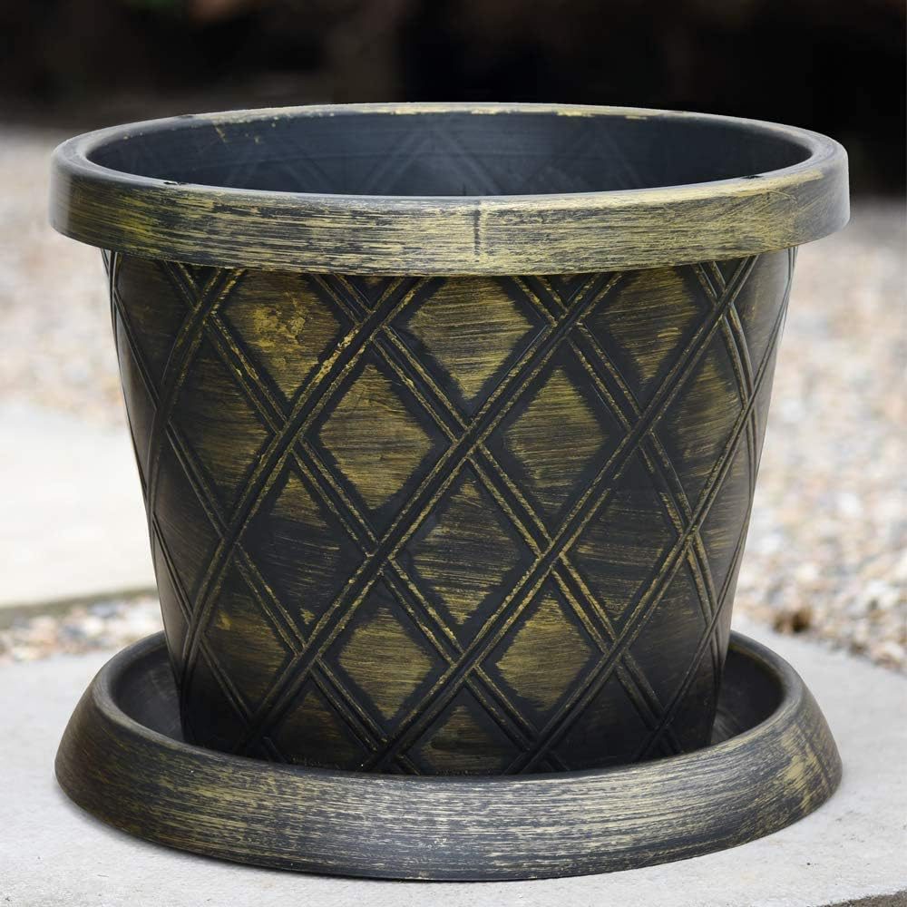 Garden Gear Black and Gold Plastic Flowerpot with saucer Image 2