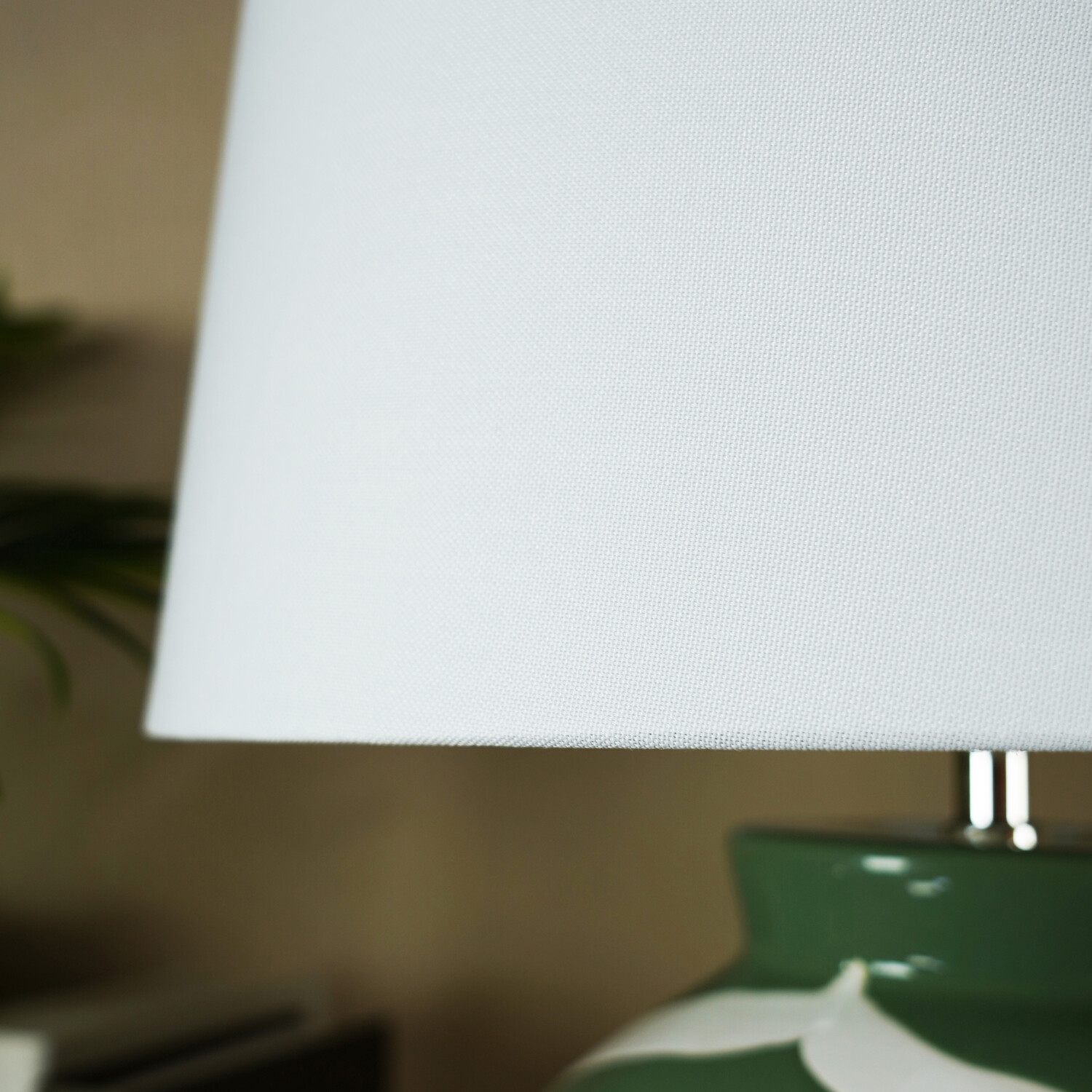 Laurel Table Lamp Green Image 8