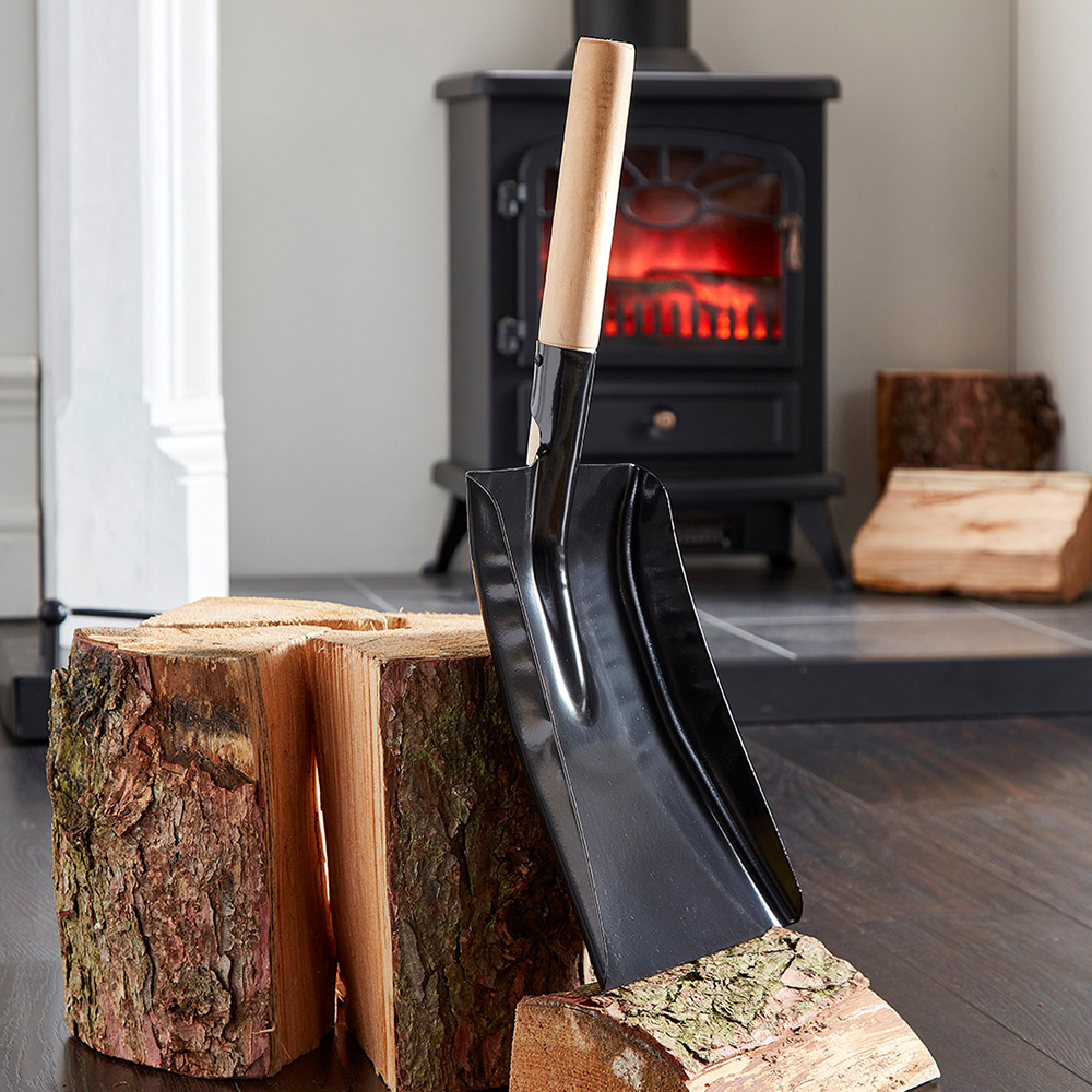 Inglenook Fireside Wood Handle Coal Shovel Image 2