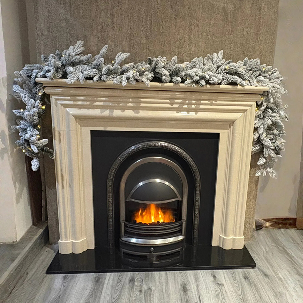 Festive Christmas Green Snow Flocked Warm White LED Christmas Garland 270cm Image 6