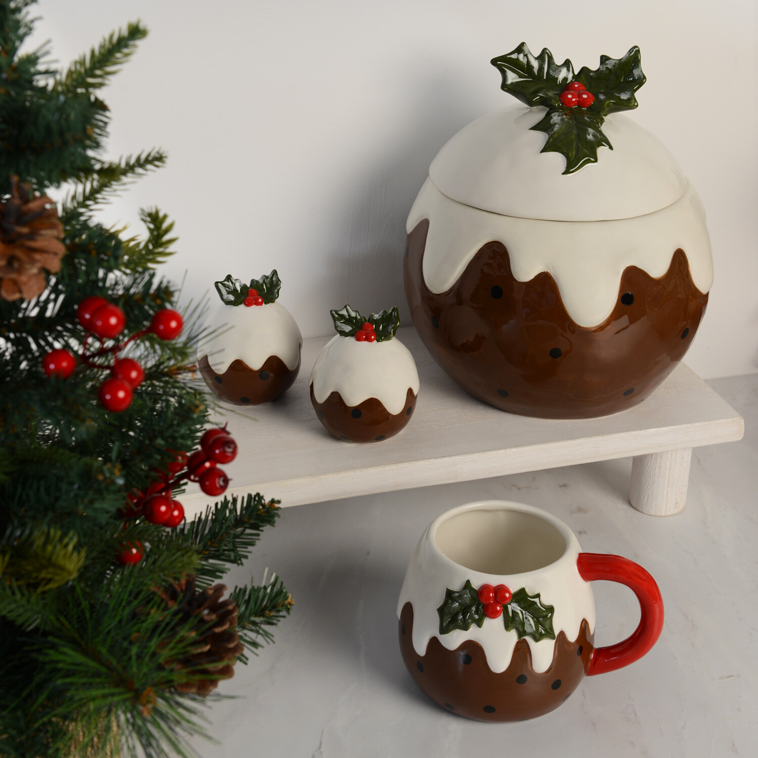 Christmas Pudding Cookie Jar Brown Image 4