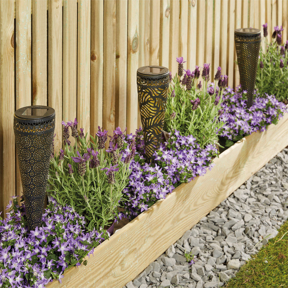 Luxform Solar Jersey Torch Light Leaf Design Image 2