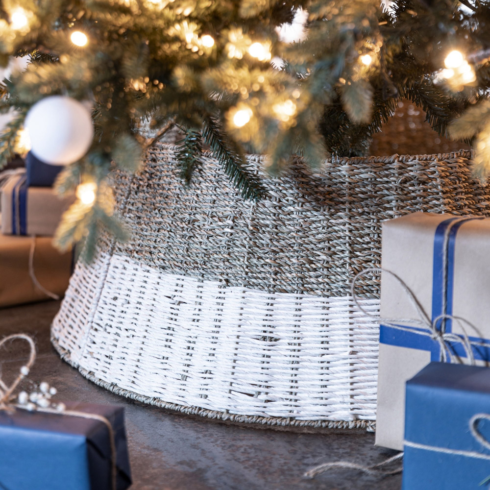 Ivyline Wicker White Foldable Round Christmas Tree Skirt 70cm Image 4