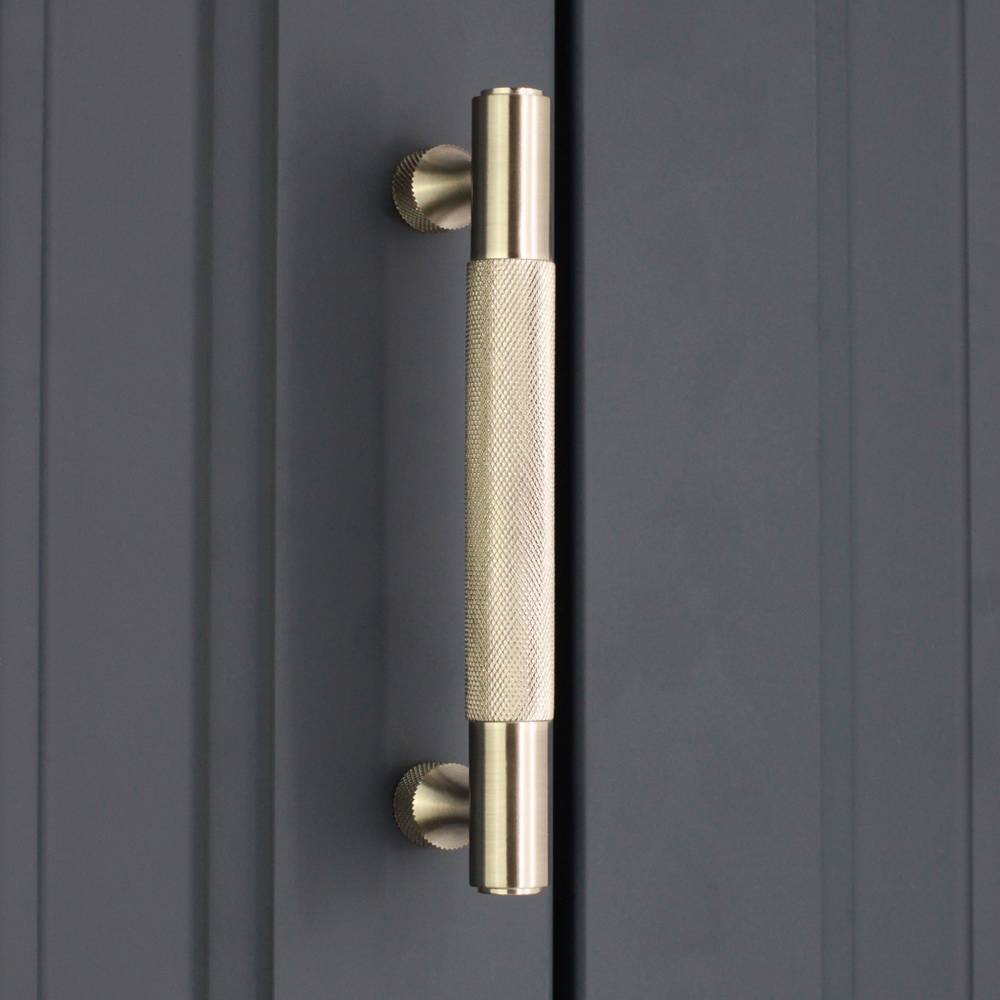 Spira Brass Satin Silver Knurled Bar Handle 160mm Image 2