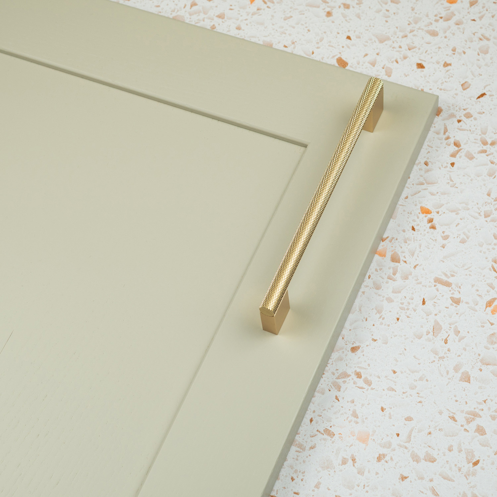 Handle & Home Knurled Brass Boss Handle 160mm Image 4