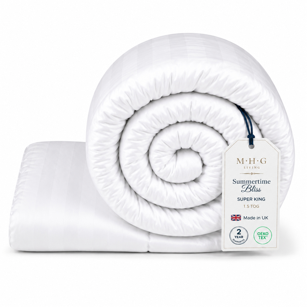 MHG Living Super King Size White Striped Summer Lightweight Hollowfibre Duvet 1.5 Tog Image 3