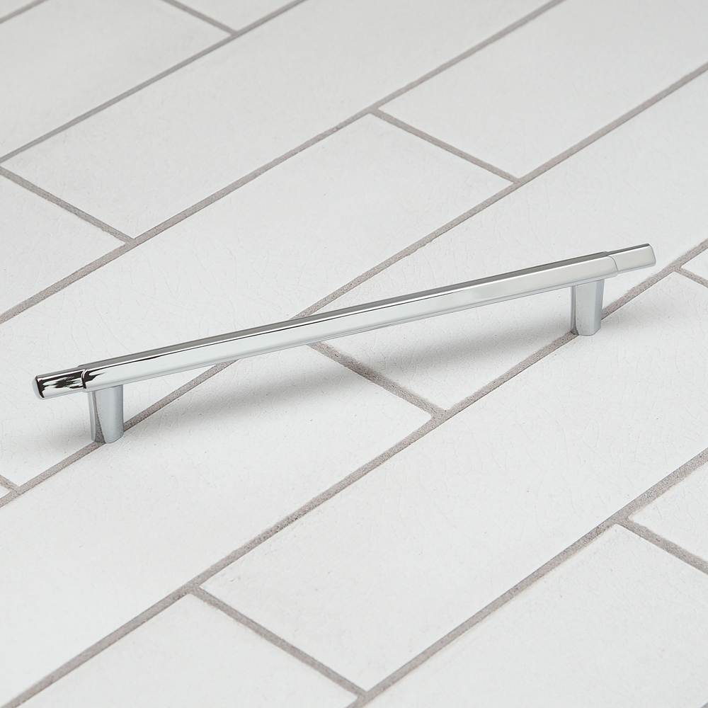 Handle & Home Polished Chrome Triangle T-Bar Handle 160mm Image 2