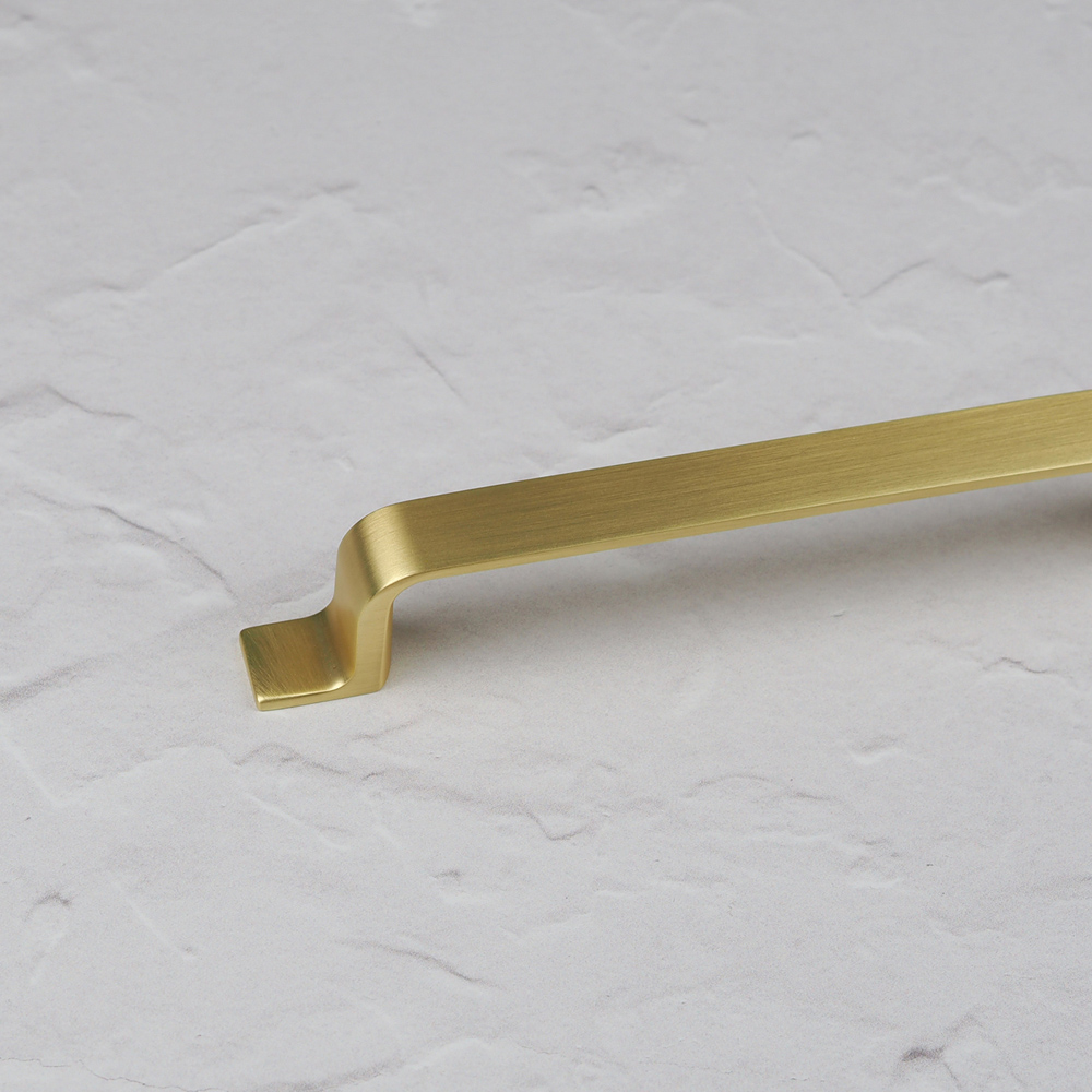 Handle & Home Brushed Brass Strap Handle 128mm Image 4