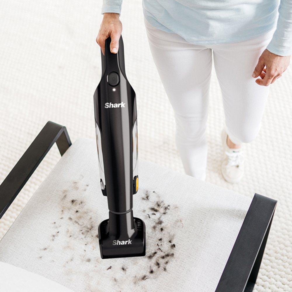 Shark CH950UKT Black Cordless Handheld Pet Vacuum Cleaner 100W Image 2