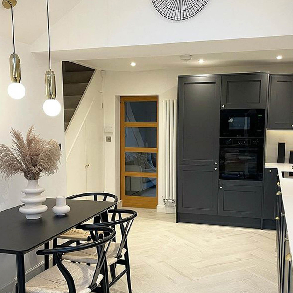 Oak Shaker 4 Light Clear Glass Internal Door 1981 x 610 x 35mm Image 5