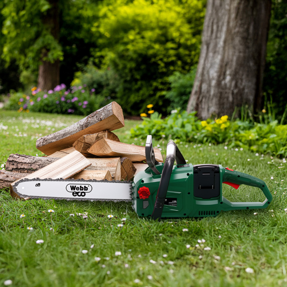 Webb WEV20X2CS40B4X 40V 40cm Cordless Brushless Chainsaw with Battery and Charger Image 2