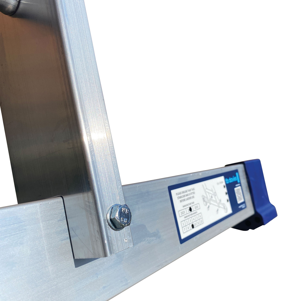 TB Davies 3.0m Trade Triple Extension Ladder Image 4