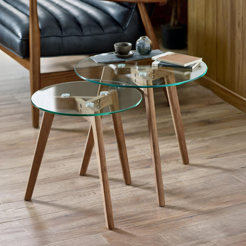 Julian Bowen Bryant Oak Base and Tempered Glass Nest of Tables Set of 2 Image 8