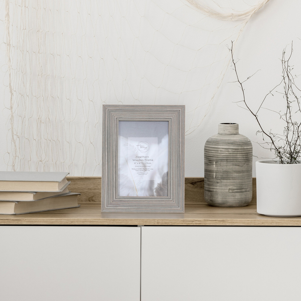 Hawthorn Wooden Photo Frame - Grey / 6 x 4in Image 2