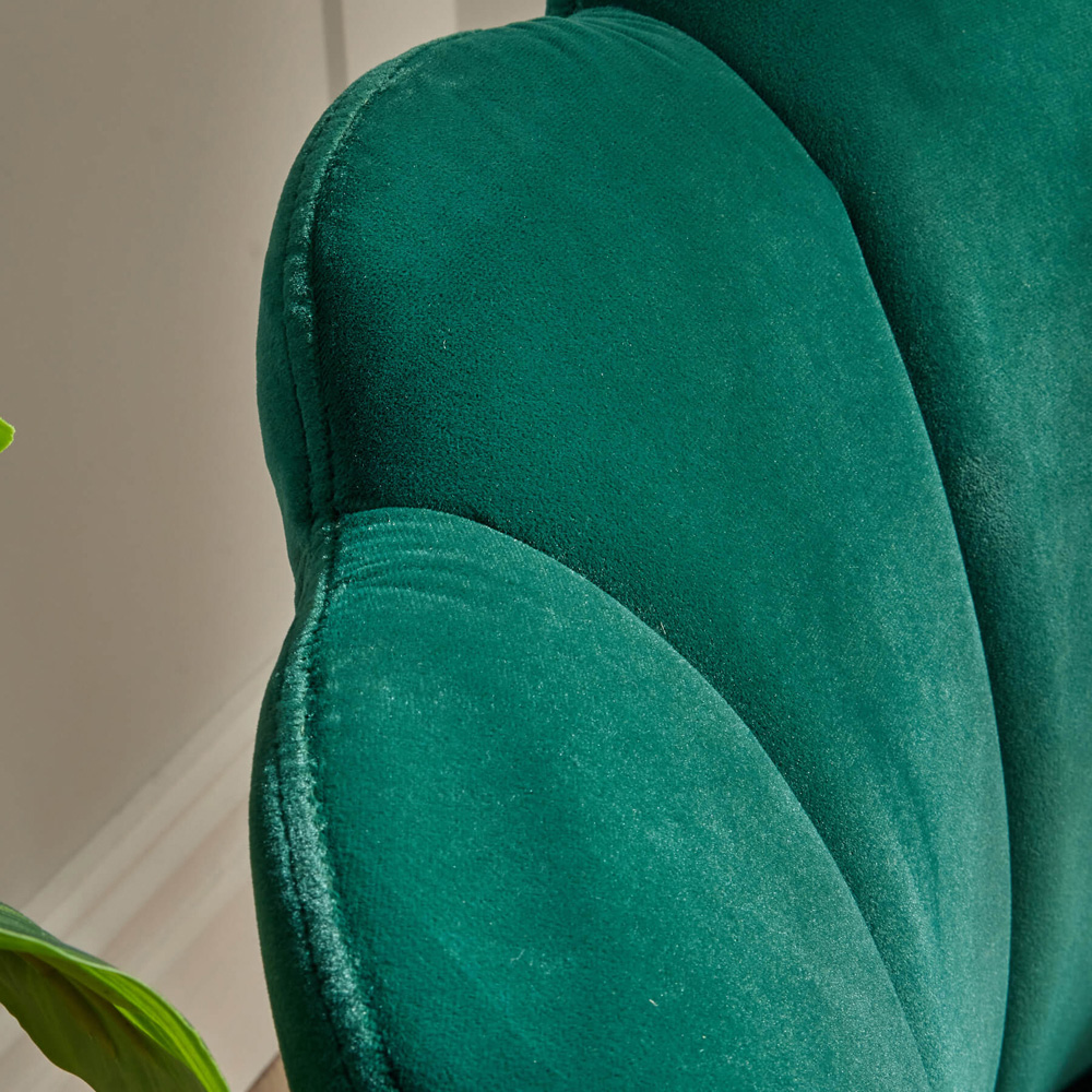 Home Source Emerald Green Scallop Chair with Gold Metal Leg Image 3