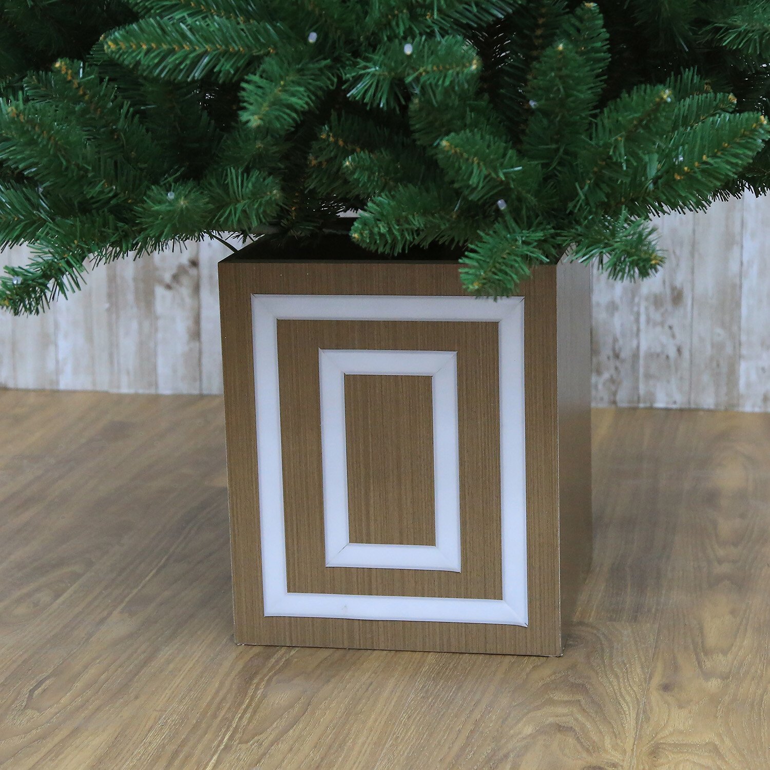 Majestic Pre Lit Tree 6.5ft Image 10