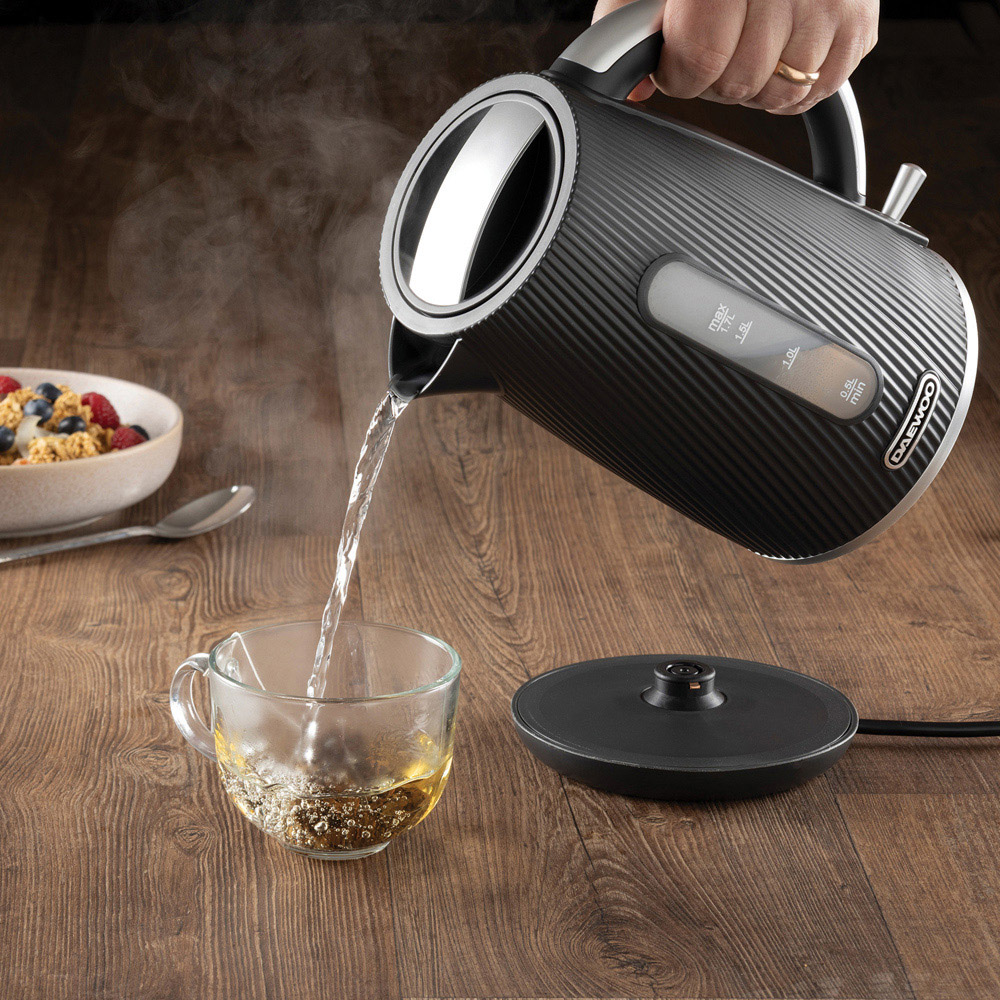 Daewoo SDA2773 Cascade 1.7L Black Textured Design Kettle Image 3