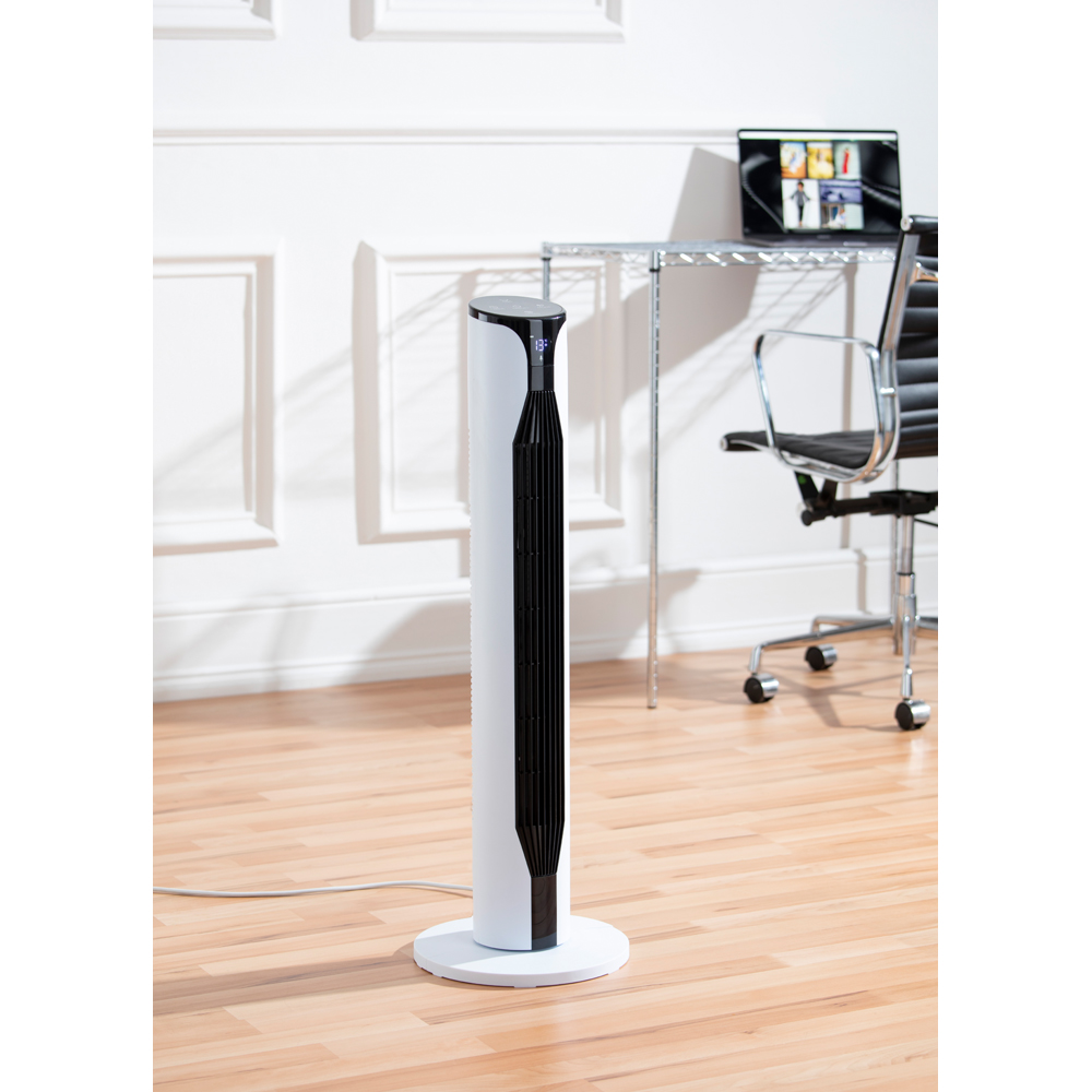 Daewoo Slimline White Tower Fan 36 inch Image 2