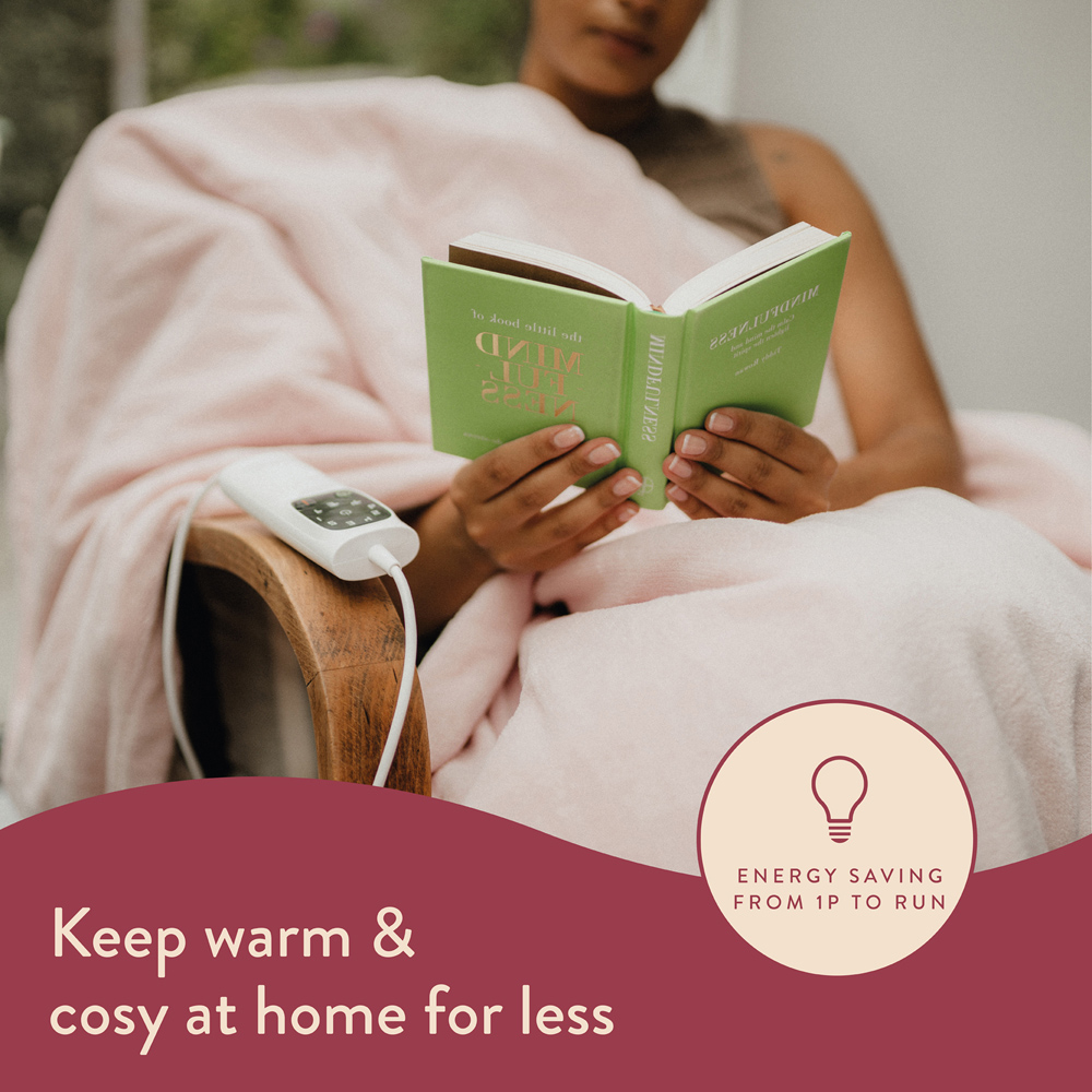 Dreamland Snuggle Up Pink Velvet Heated Throw 120 x 160cm Image 5