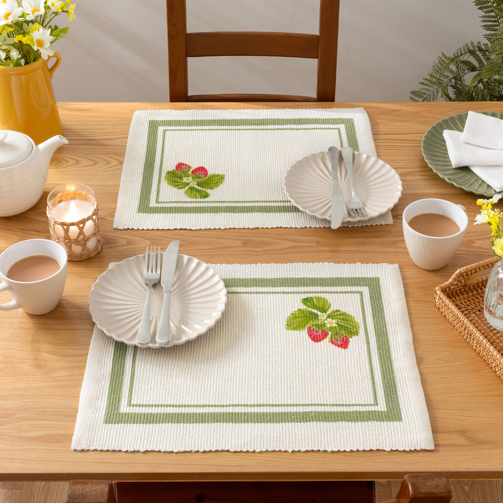 Evans Lichfield 4 Pack Sage Strawberry Placemat 46 x 36cm Image 3