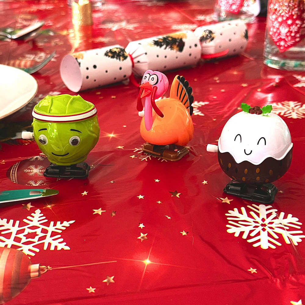 Racing Christmas Dinner Wind Up Toy Image 2