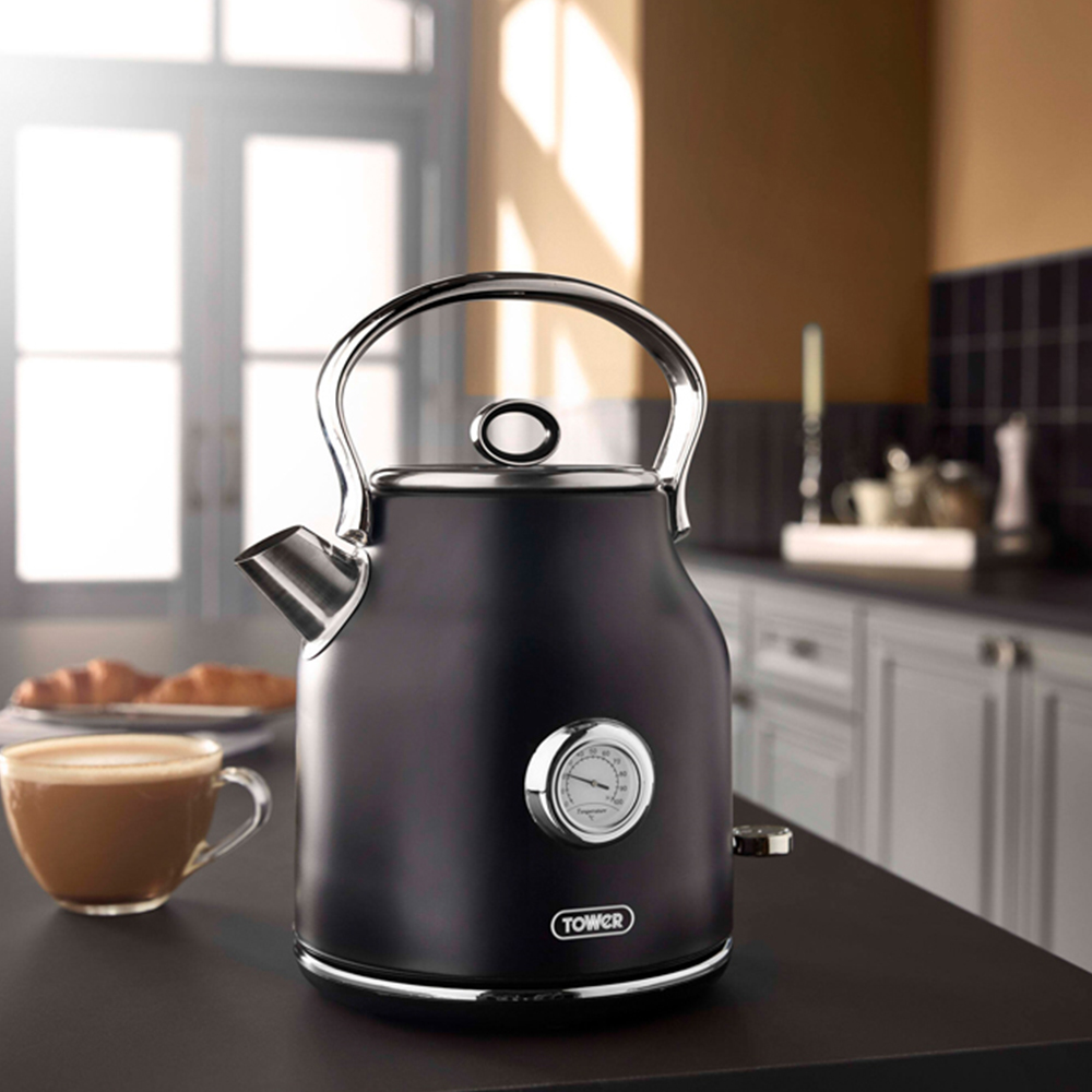 Tower Renaissance EEJB187 Black 4 Slice Toaster with 1.7L Kettle Set Image 3