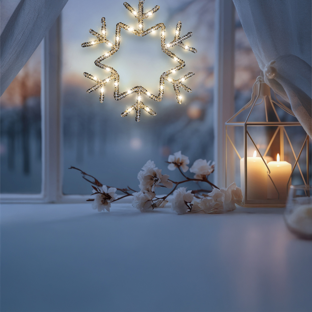 Xmas Haus LED Warm White Hanging Snowflake Image 3