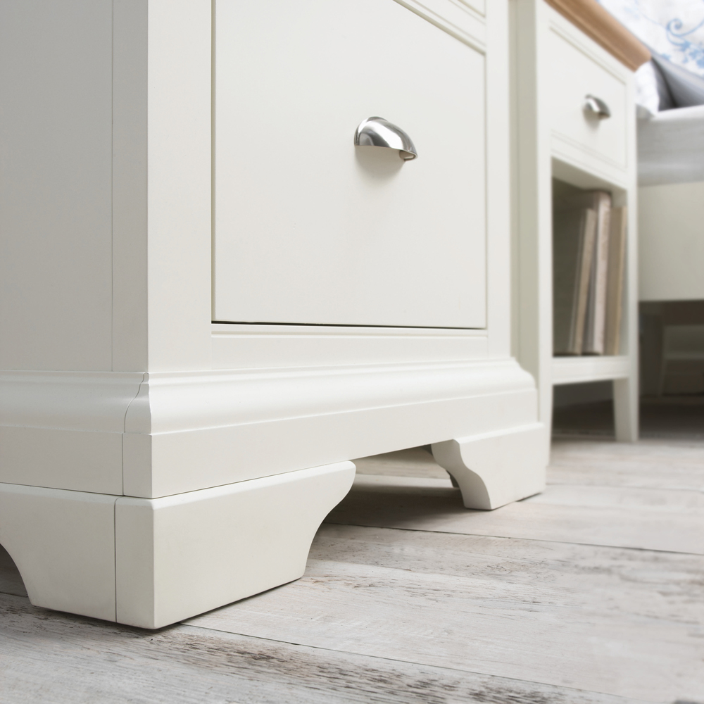 Bentley Designs Hampstead 5 Drawer Oak and Ivory Tall Chest Image 3