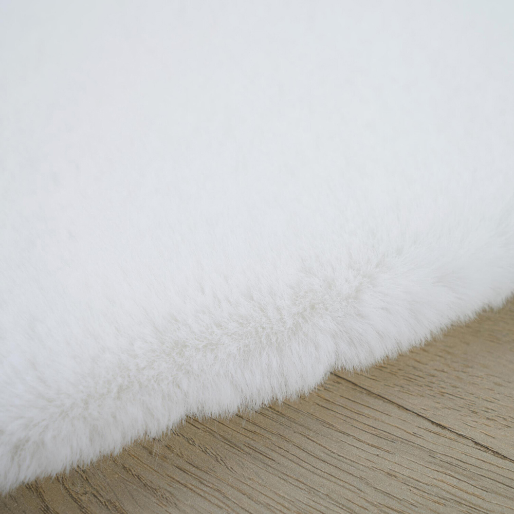 Luxury Rabbit Fur Pom Rug - White Image 5
