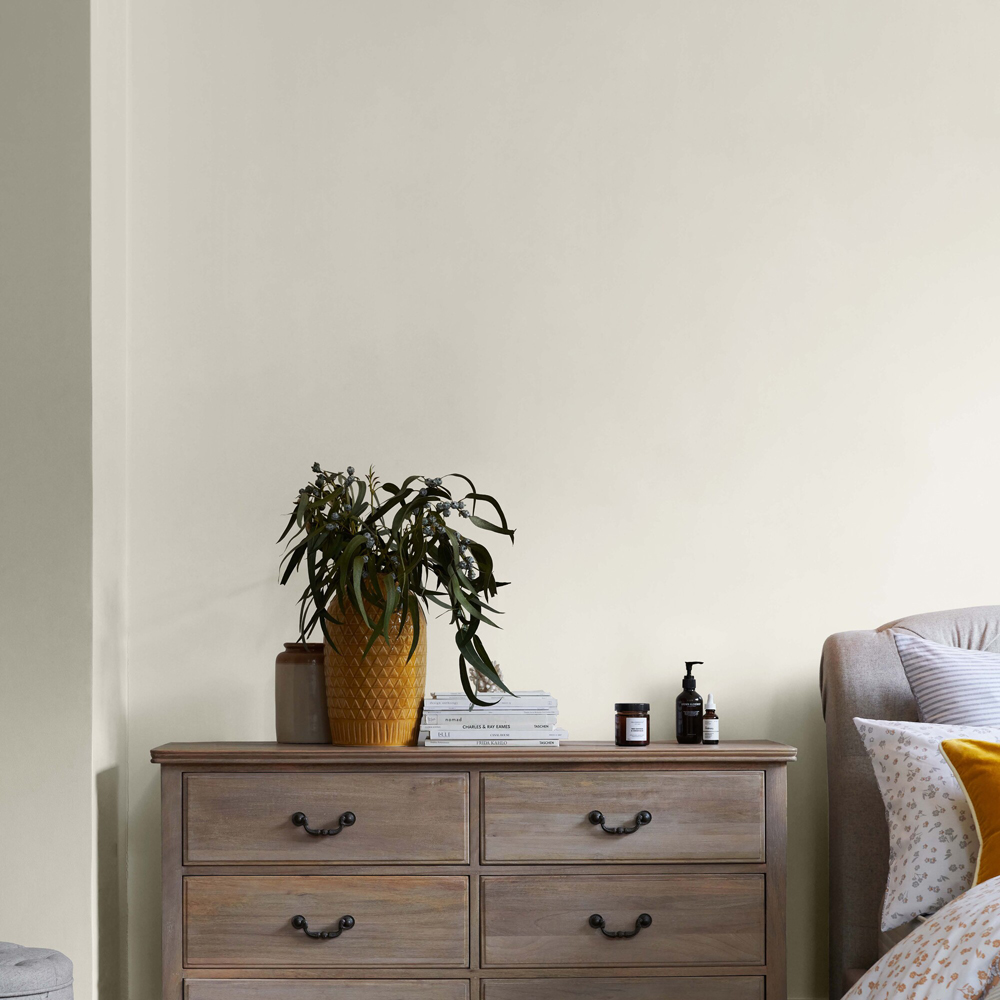 Next Ultimate Multi Surface Malvern Cream Matt Emulsion Paint 2.5L Image 5