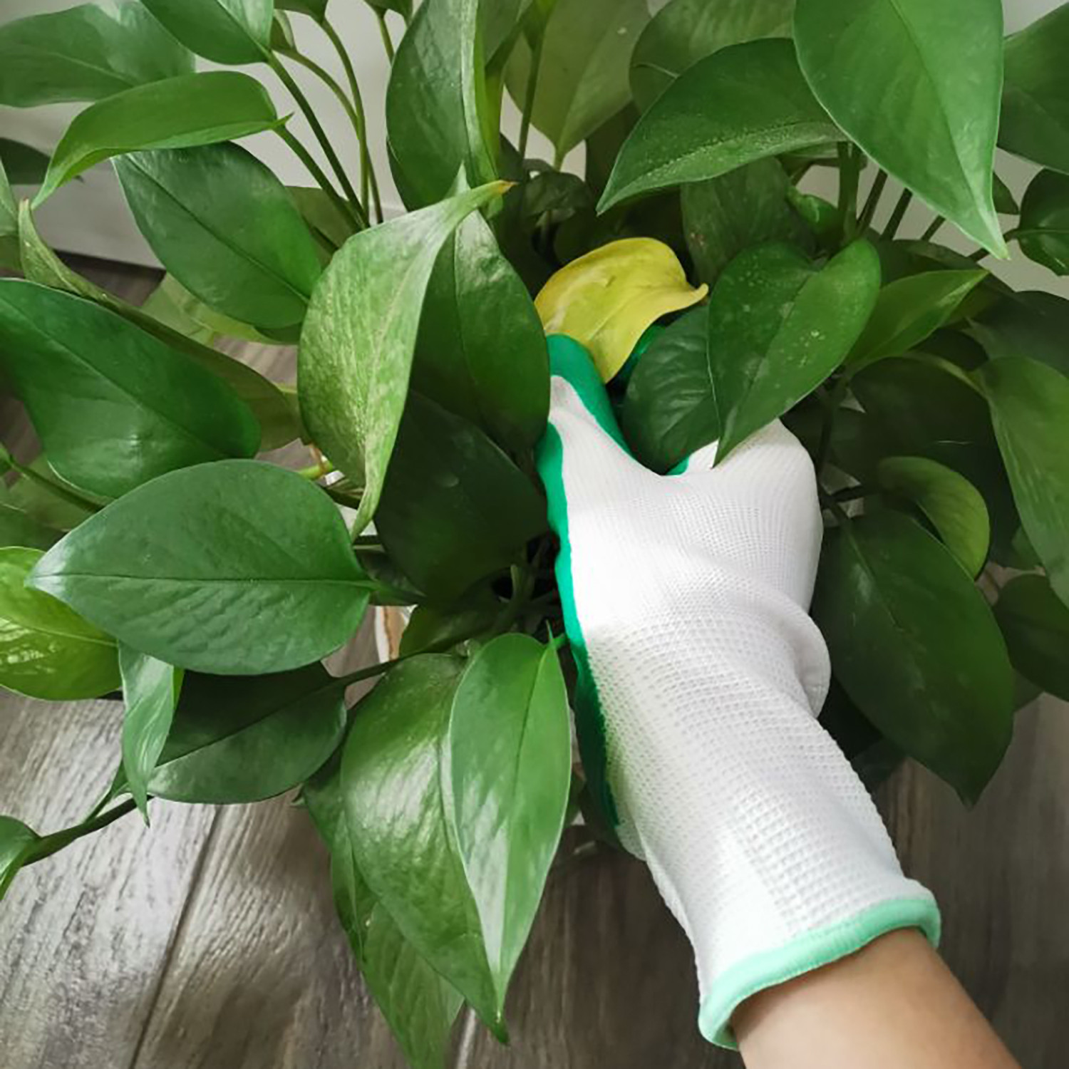 Multi Purpose Garden Gloves - Medium Image 2